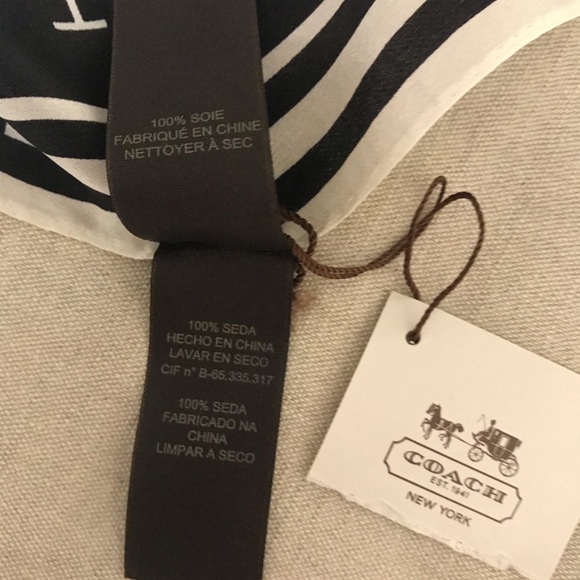 NWT! COACH Signature Scarf! - Picture 5 of 6